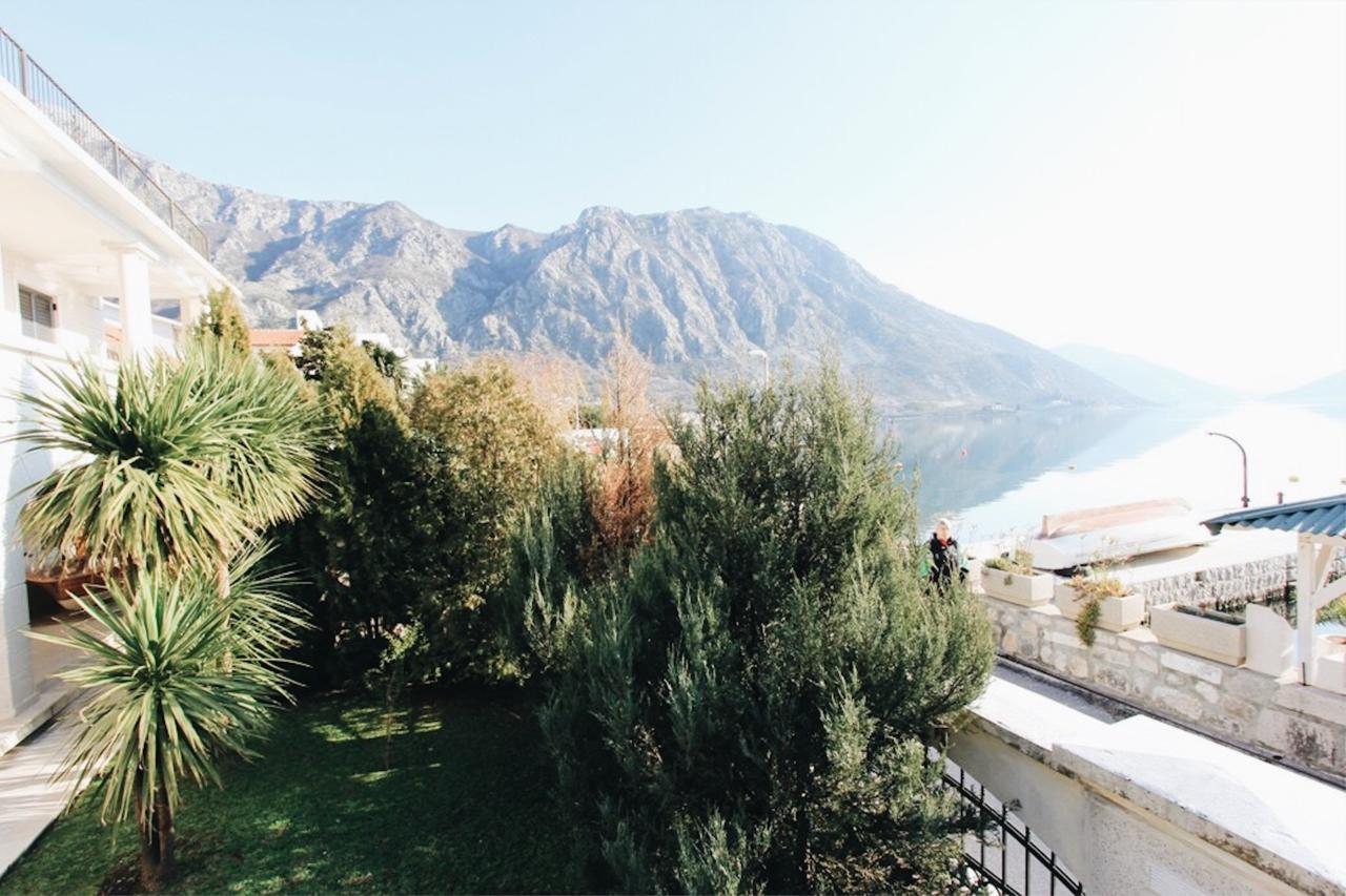 Villa Teuta Risan Bagian luar foto